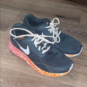 Nike Roshe Run Graphite/ Neon Orange Pink Soles